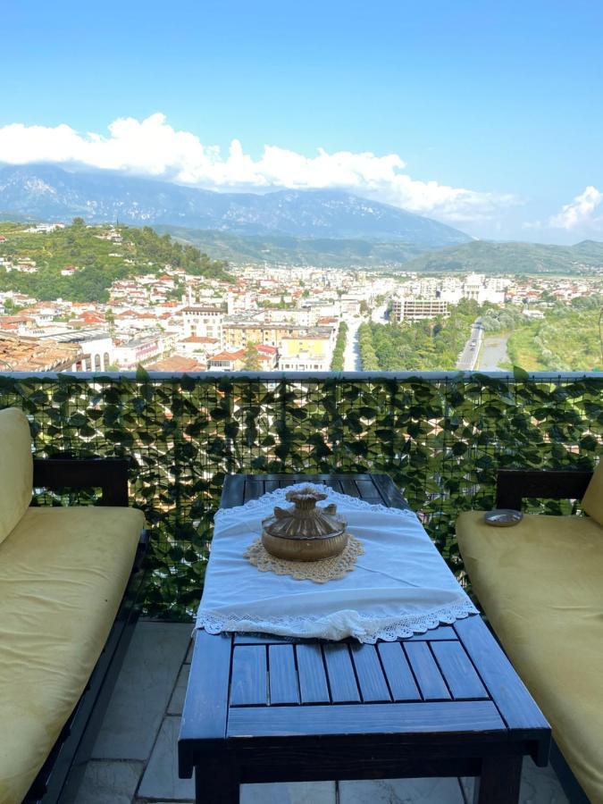Aria Baci Guest House Berat Bagian luar foto